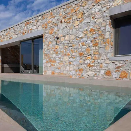 Villa Stone *