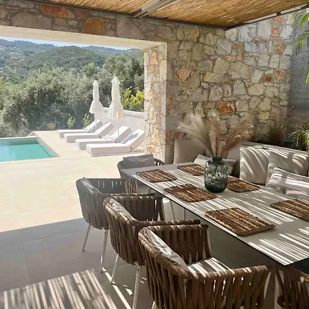 Villa Stone Skiathos stad