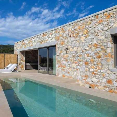 Villa Stone *