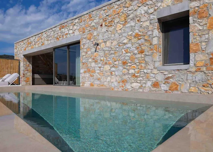 Villa Stone *